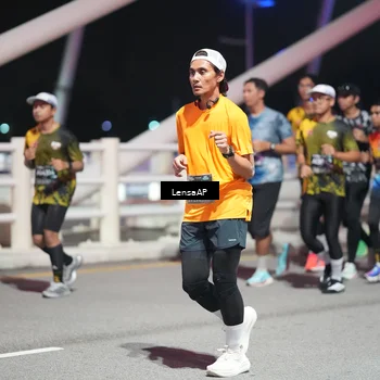 Runner Photo 6181754