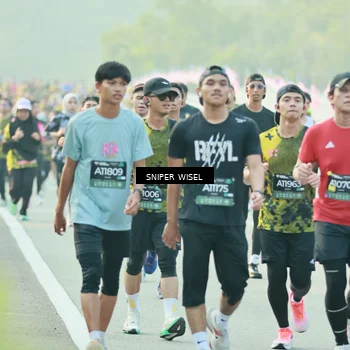 Runner Photo 6181875