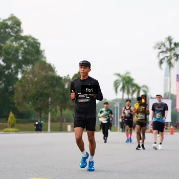 Runner Photo 6181923