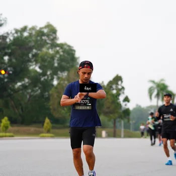 Runner Photo 6182062