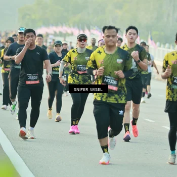 Runner Photo 6182069