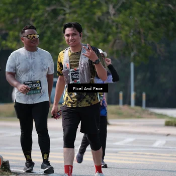Runner Photo 6182119