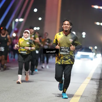 Runner Photo 6182120