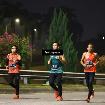 Runner Photo 6182132