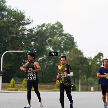 Runner Photo 6182137