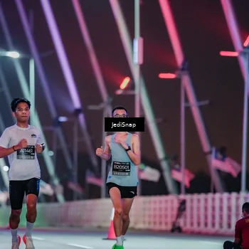 Runner Photo 6182191