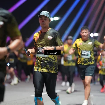 Runner Photo 6182223