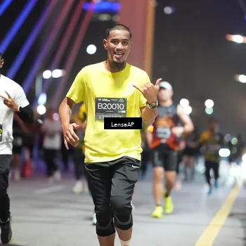 Runner Photo 6182235