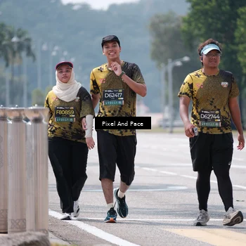 Runner Photo 6182319