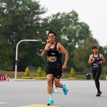 Runner Photo 6182324