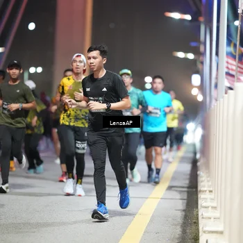 Runner Photo 6182333