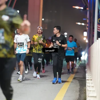 Runner Photo 6182340