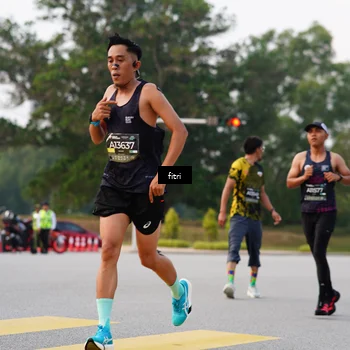 Runner Photo 6182358