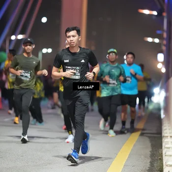 Runner Photo 6182373
