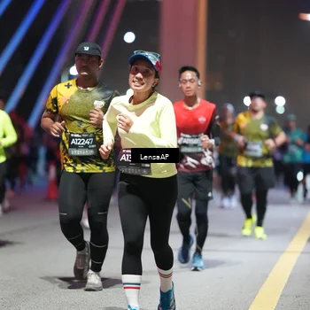 Runner Photo 6182437