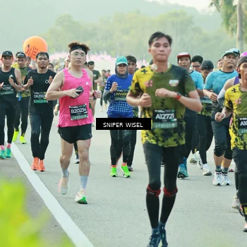 Runner Photo 6182557