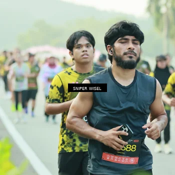 Runner Photo 6182691