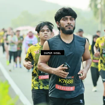 Runner Photo 6182693