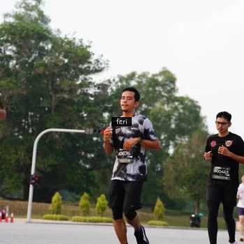 Runner Photo 6182725