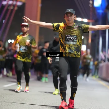 Runner Photo 6182767