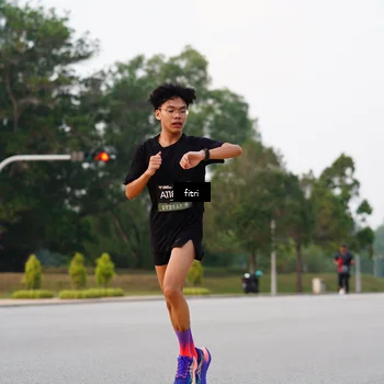 Runner Photo 6182835