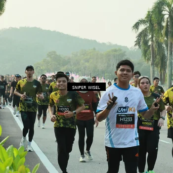 Runner Photo 6182842