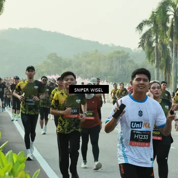Runner Photo 6182855