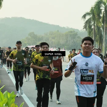 Runner Photo 6182865