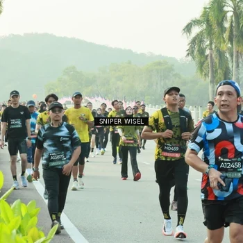 Runner Photo 6182916