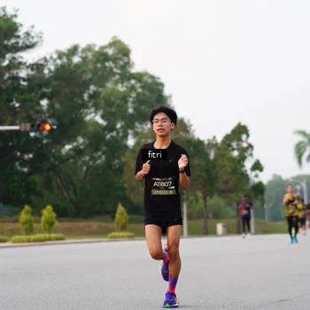 Runner Photo 6182921