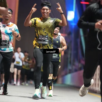 Runner Photo 6182960
