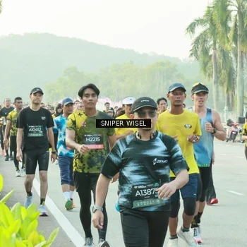 Runner Photo 6182995
