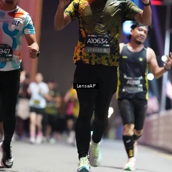 Runner Photo 6182997