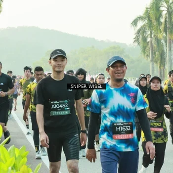 Runner Photo 6183003