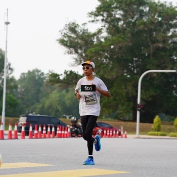 Runner Photo 6183004
