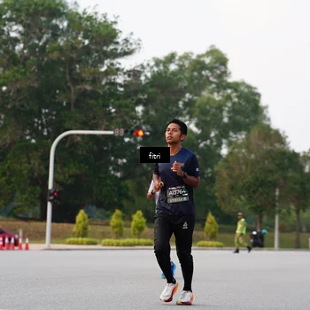 Runner Photo 6183069