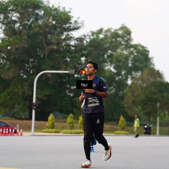 Runner Photo 6183072