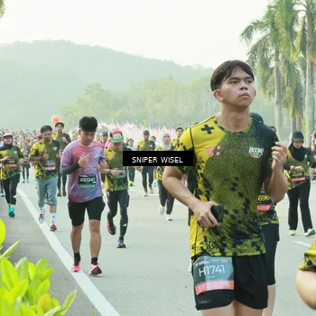 Runner Photo 6183074