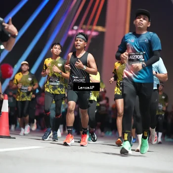 Runner Photo 6183114