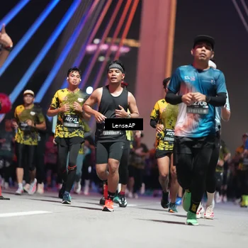 Runner Photo 6183132