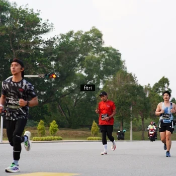 Runner Photo 6183322