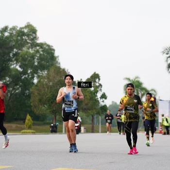 Runner Photo 6183340