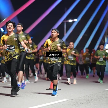 Runner Photo 6183455
