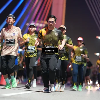 Runner Photo 6183672