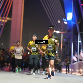 Runner Photo 6183735