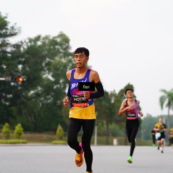 Runner Photo 6183739