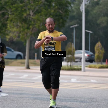 Runner Photo 6183879