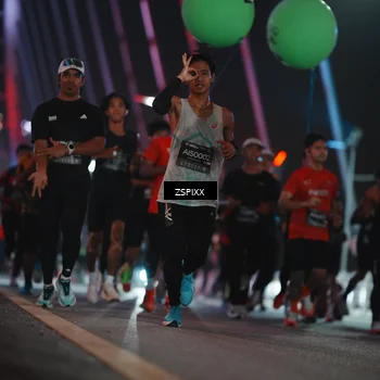 Runner Photo 6183894