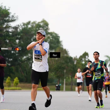 Runner Photo 6183904