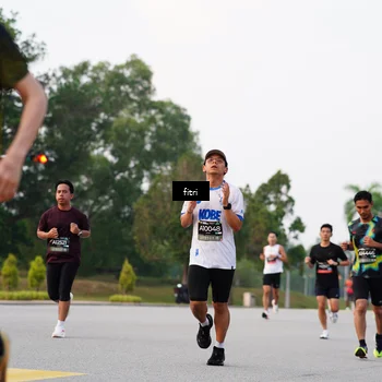 Runner Photo 6183916